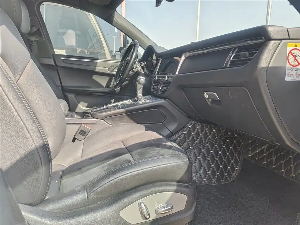 Porsche Macan 2020 Macan 2.0T фото 15