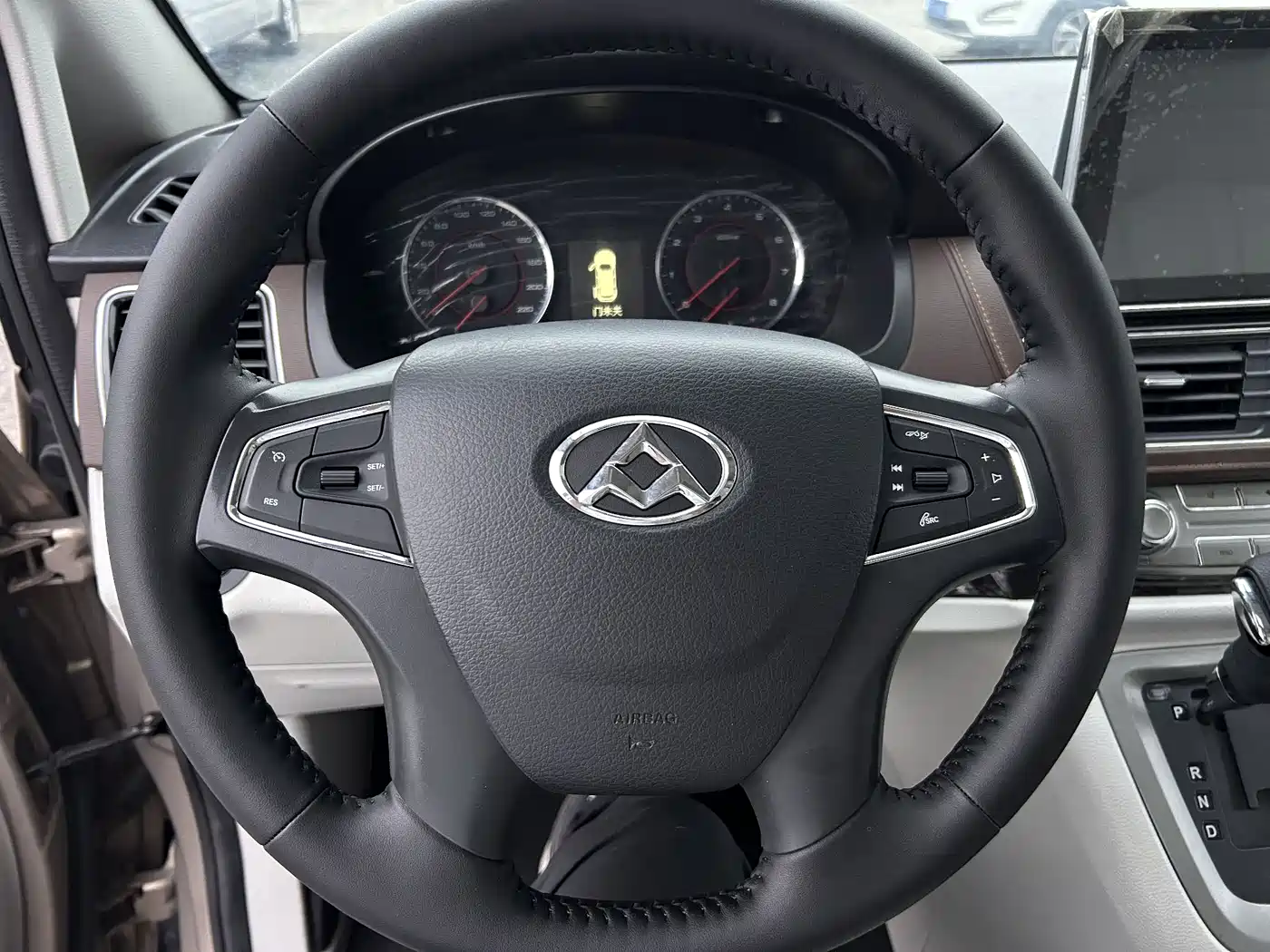 SAIC Maxus Maxus G10 2016 2.0T Automatic Luxury Executive Edition фото 18