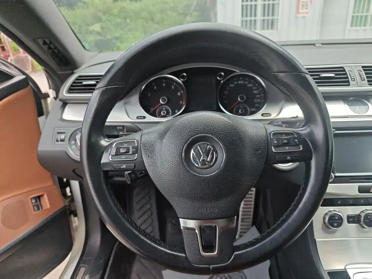 Volkswagen FAW-Volkswagen CC 2013 2.0TSI Luxury фото 7
