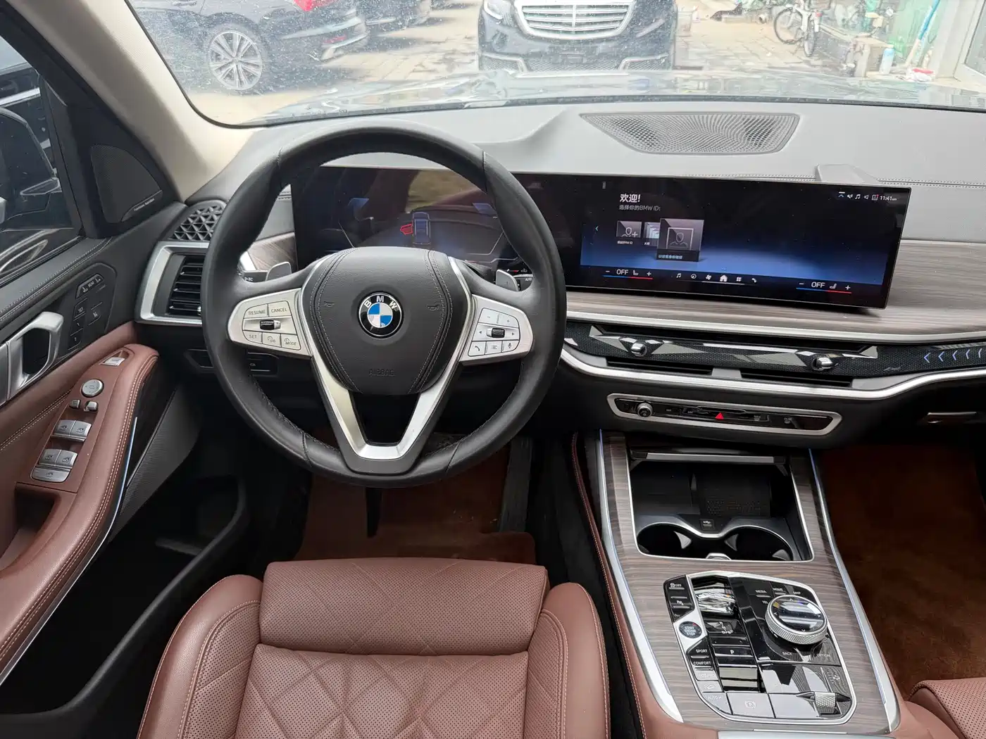 BMW X7 2023 xDrive40i Leading Luxury Package фото 7