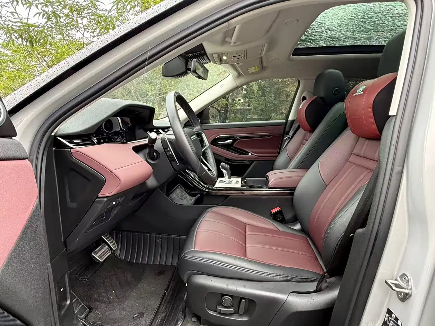 Land Rover Range Rover Evoque 2023 Range Rover Evoque L 249PS Luxury Edition фото 8