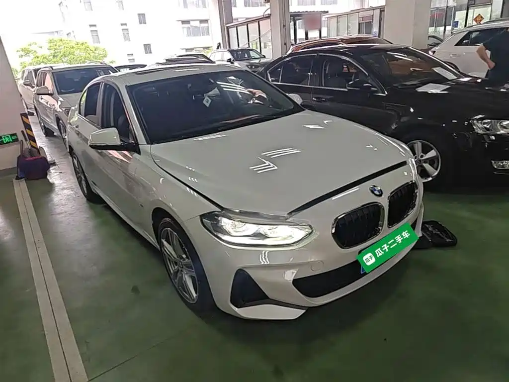 BMW 1 Series 2020 Model 125i Leading M Sport Package фото 4