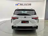 Фото 4 - Toyota Sienna