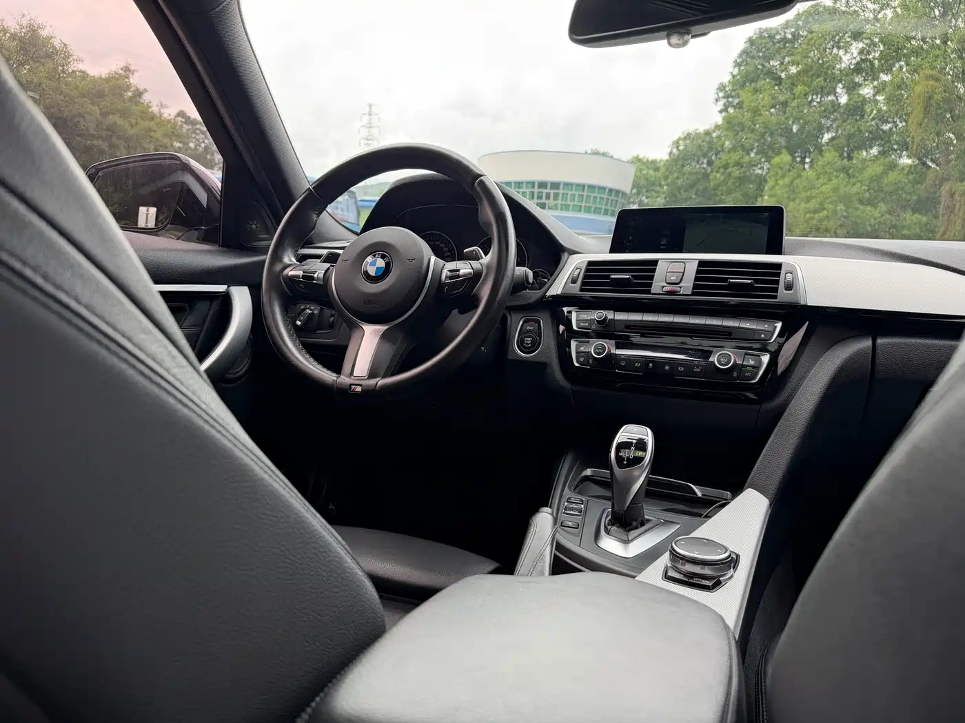 BMW 3 Series 2016 328i xDrive M Sport фото 13