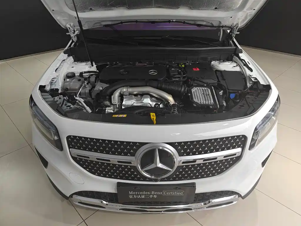 MERCEDES-BENZ GLB