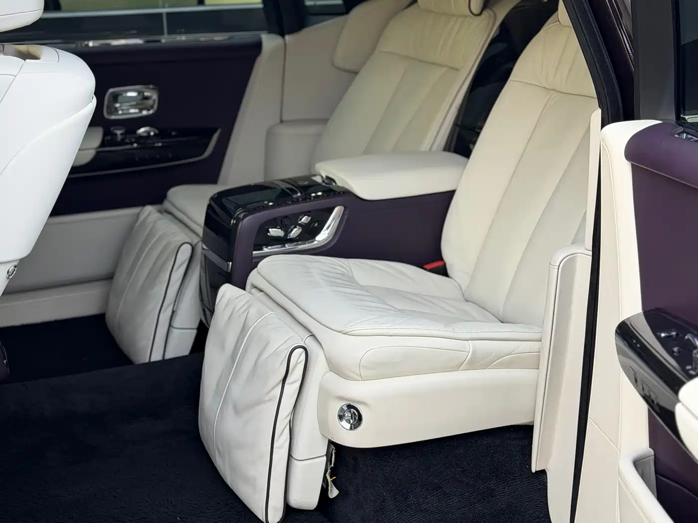 Rolls-Royce Phantom 2018 6.7T Long Wheelbase Version фото 13