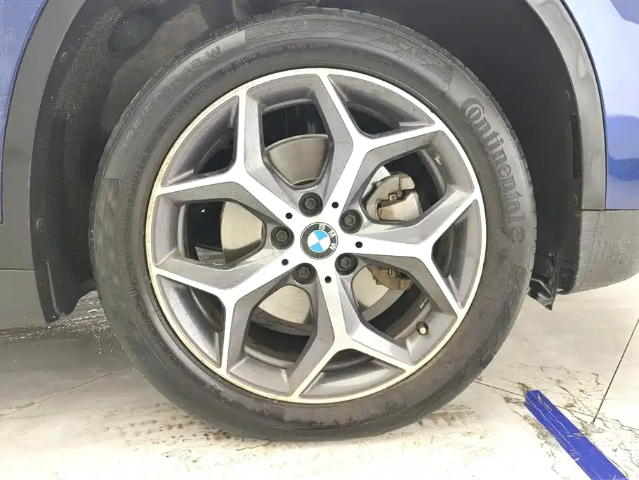 BMW X1 2019 sDrive18Li Premium Model фото 6