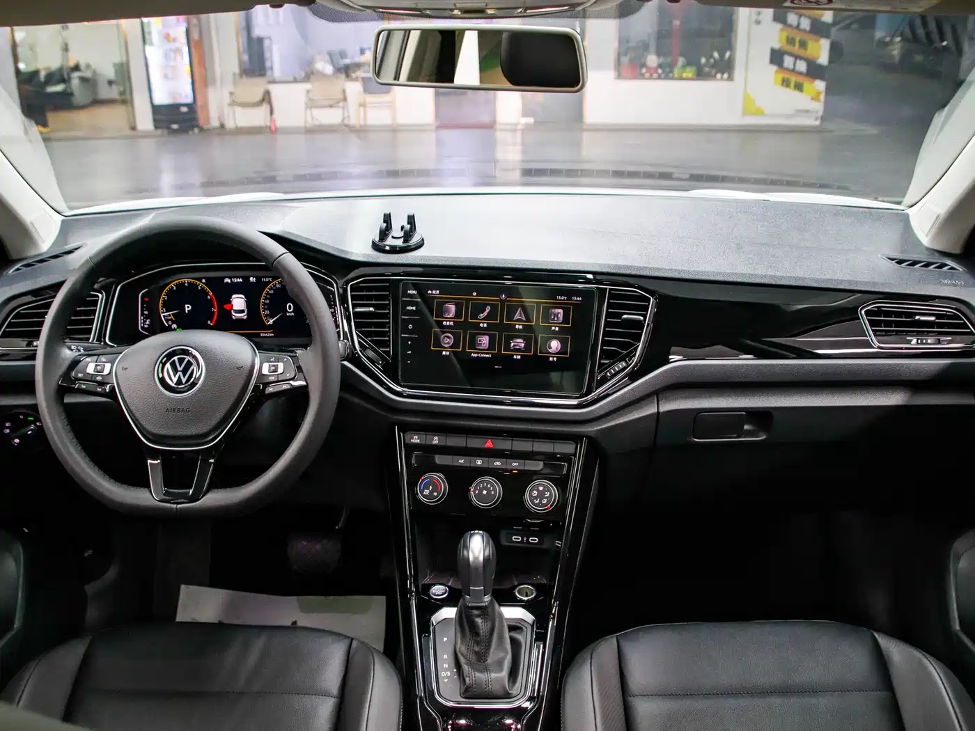 Volkswagen T-ROC 2022 280TSI DSG 2WD Elite PLUS фото 4