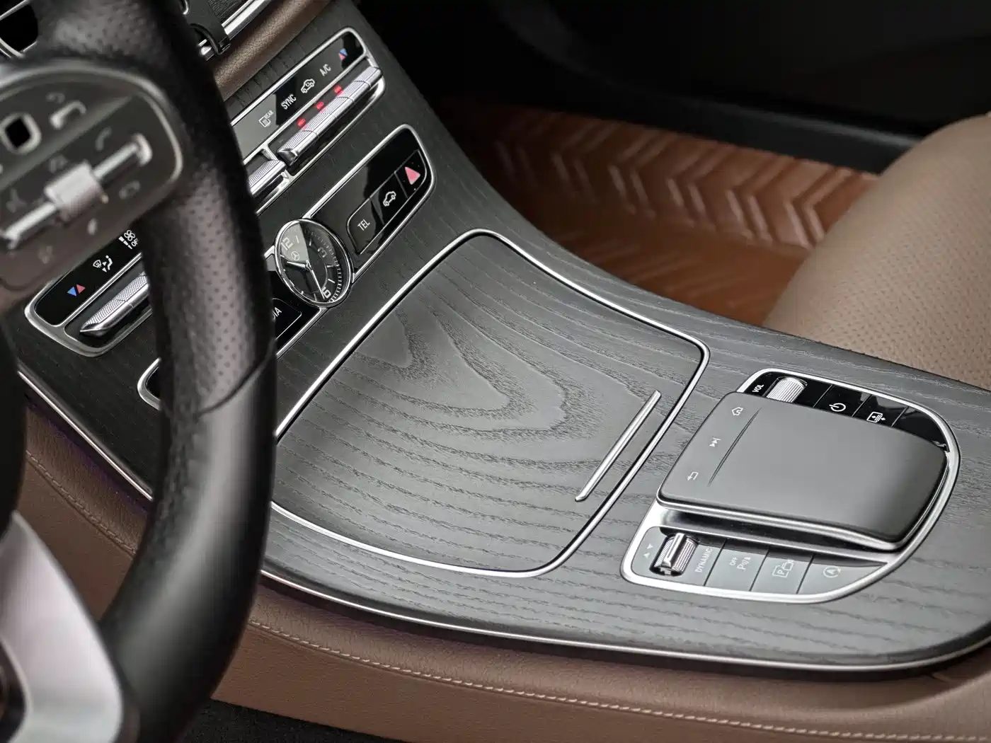 Mercedes-Benz E-Class 2020 Facelift E 300 L Sport Exclusive фото 8