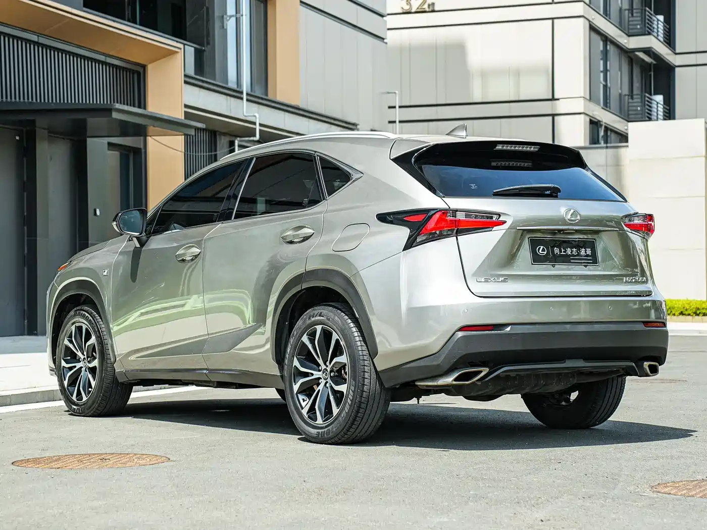 Lexus NX 2015 200t AWD F SPORT фото 6