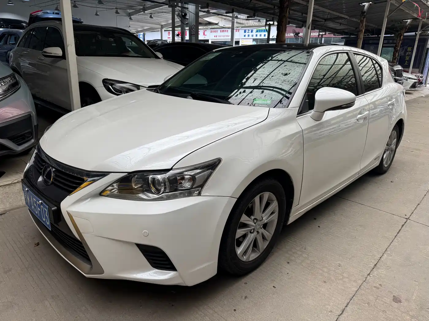 Lexus CT 2014 CT200h Elite Edition Dual Tone