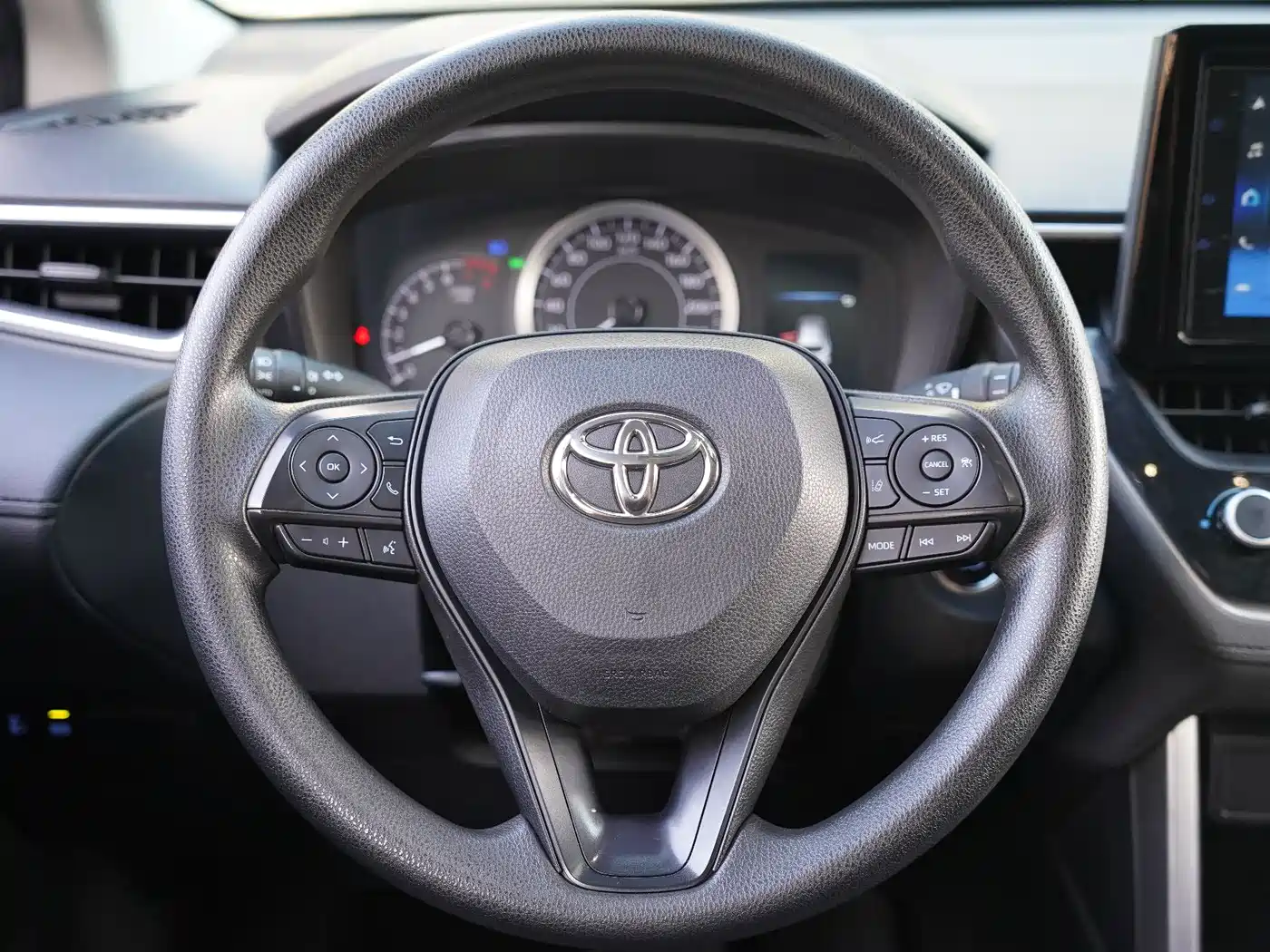 Toyota Corolla Cross 2022 2.0L Elite Edition фото 17