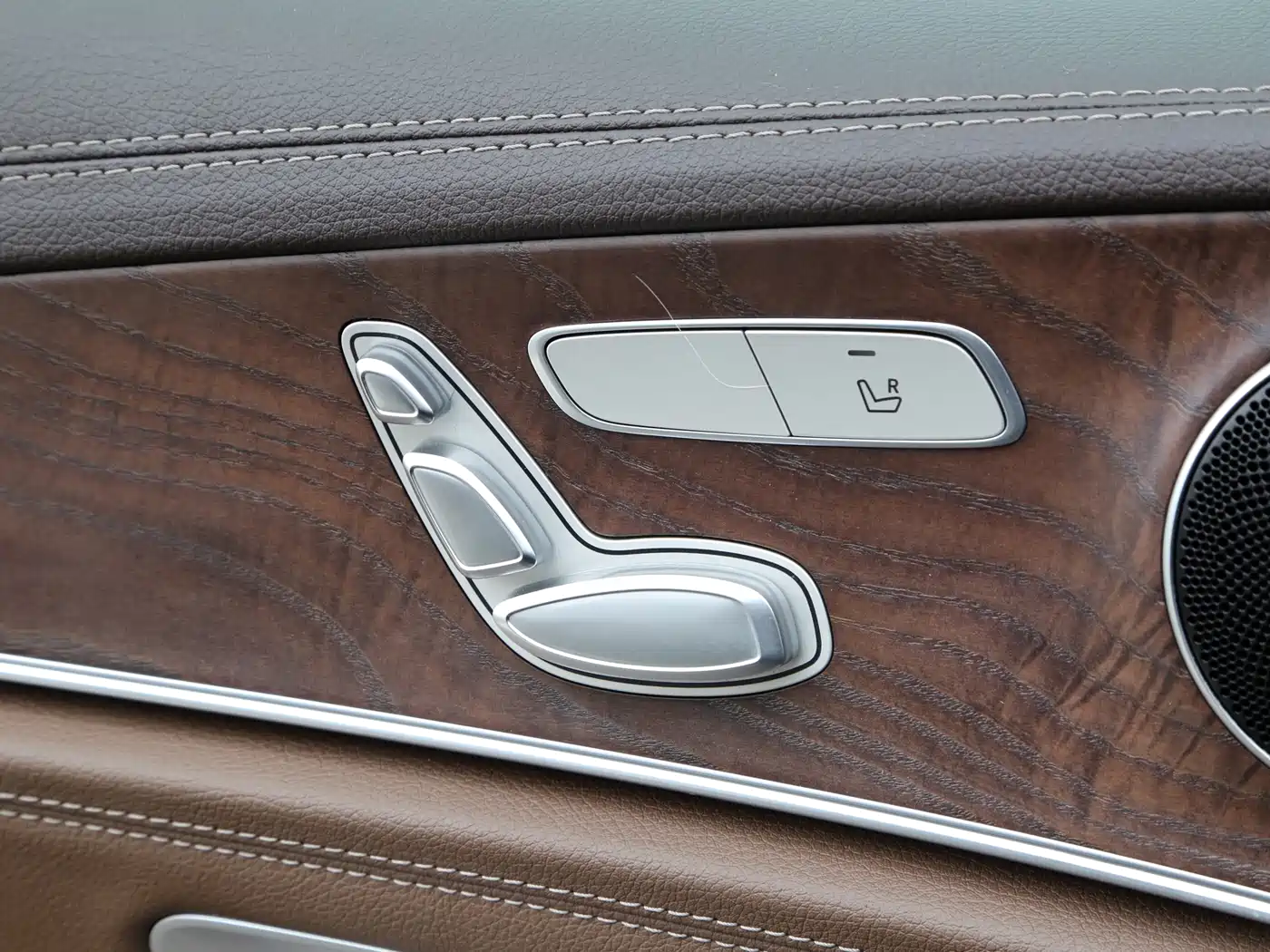 Mercedes-Benz E-Class 2021 E 260 L фото 12
