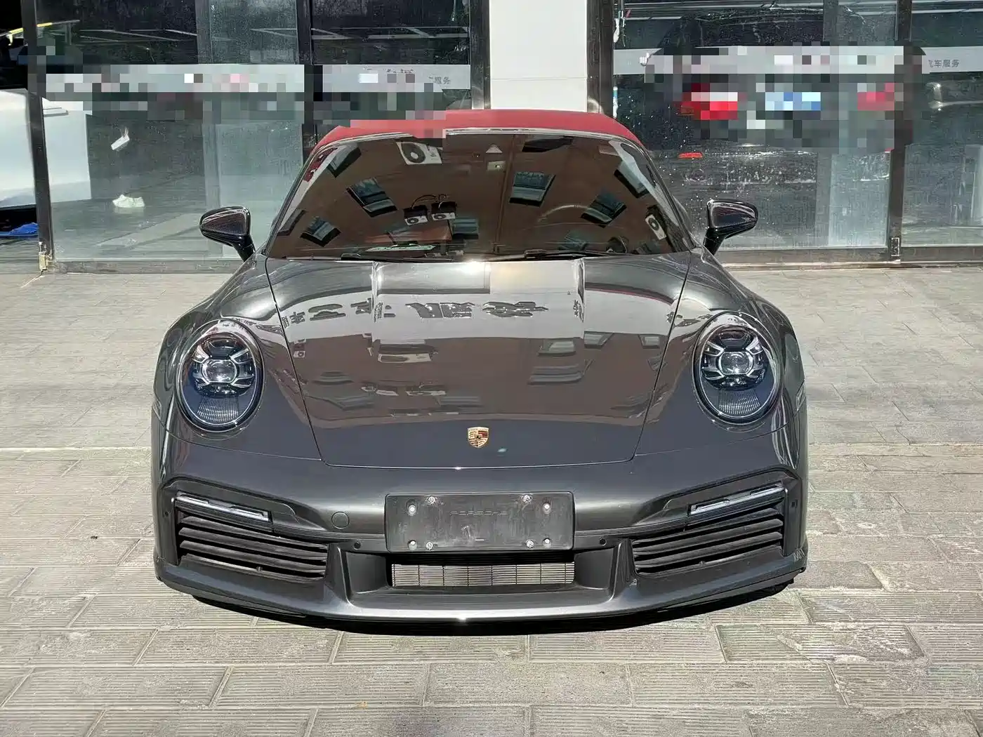 PORSCHE 911