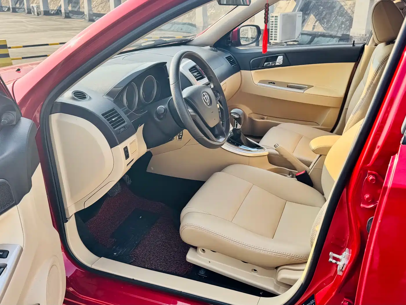Zhonghua H330 2014 2013 1.5L Auto Comfort