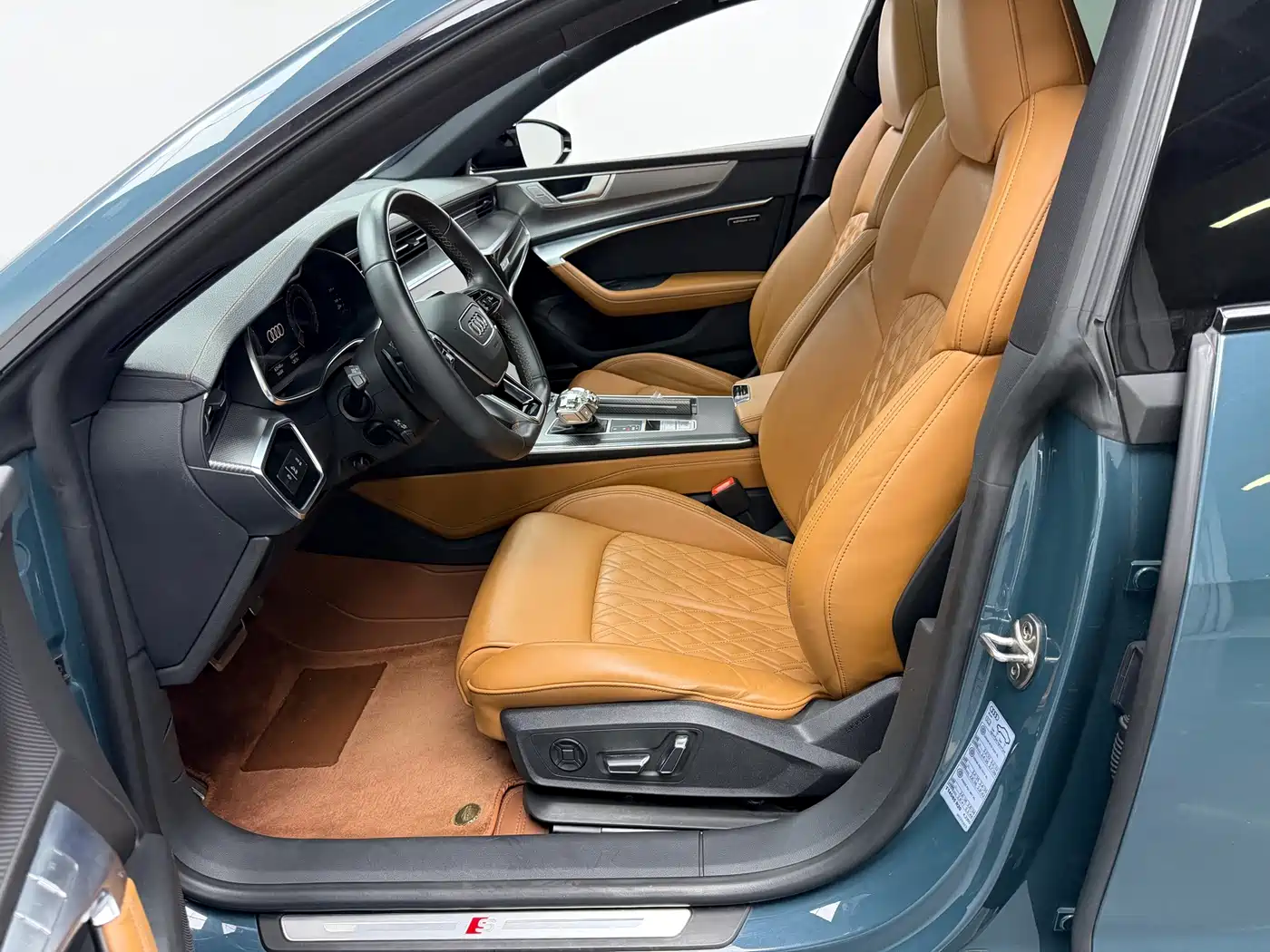 Audi A7L 2022 2022 55 TFSI quattro S-line edition one Pioneer Edition