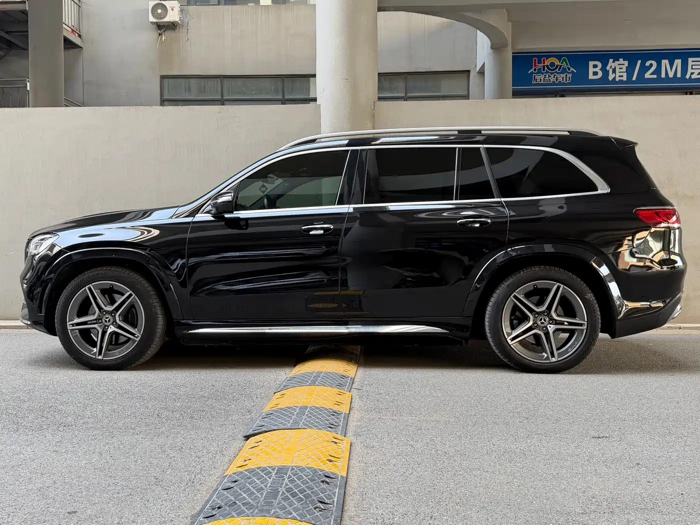 Mercedes-Benz GLS 2023 GLS 450 4MATIC Luxury Edition фото 3