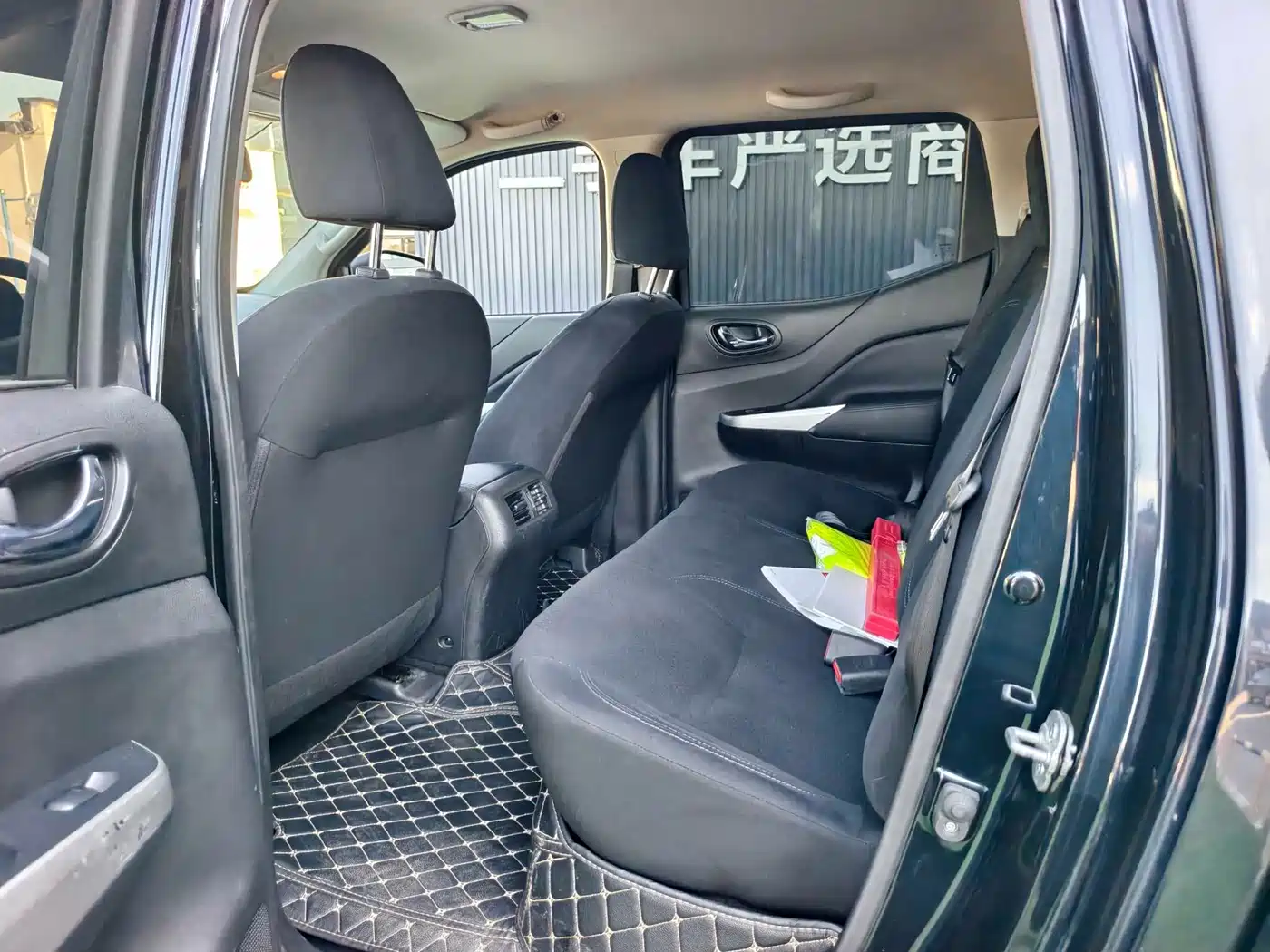 Nissan Navara 2019 2017 Model 2.5L Automatic 4WD Luxury QR25