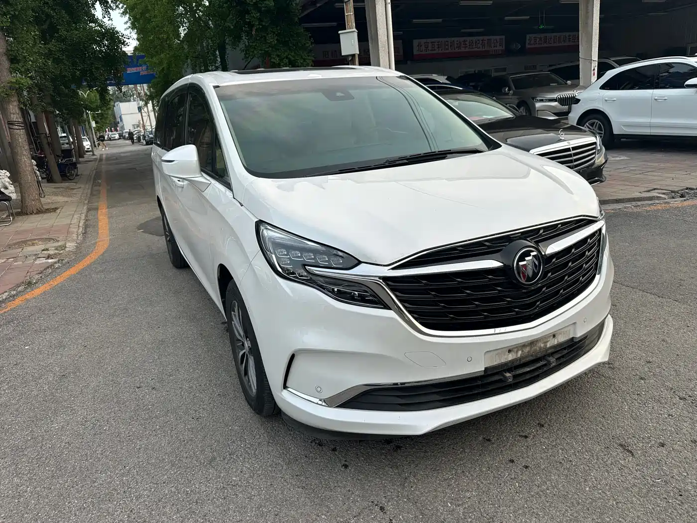 Buick GL8 2022 ES Landmark 653T Premium фото 3