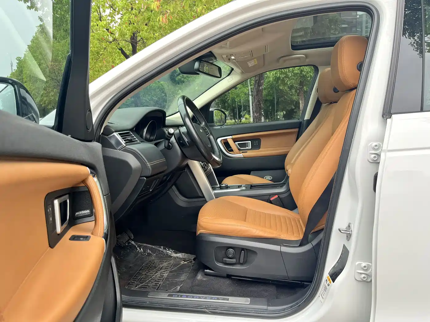 Land Rover Discovery Sport 2018 240PS HSE LUXURY Edition фото 13