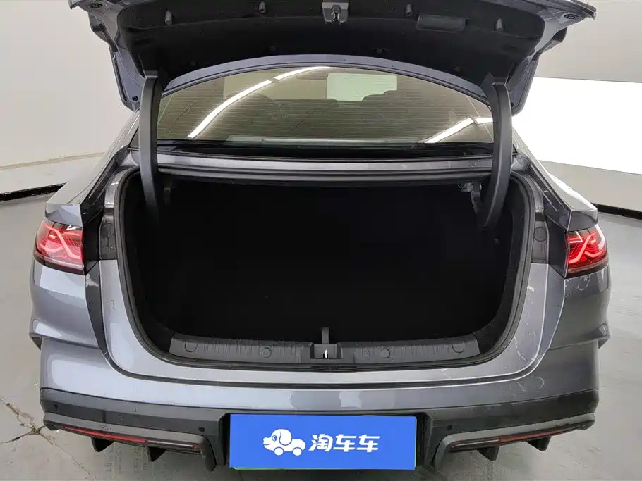 BYD Qin L 2024 DM-i 120KM Leading фото 4
