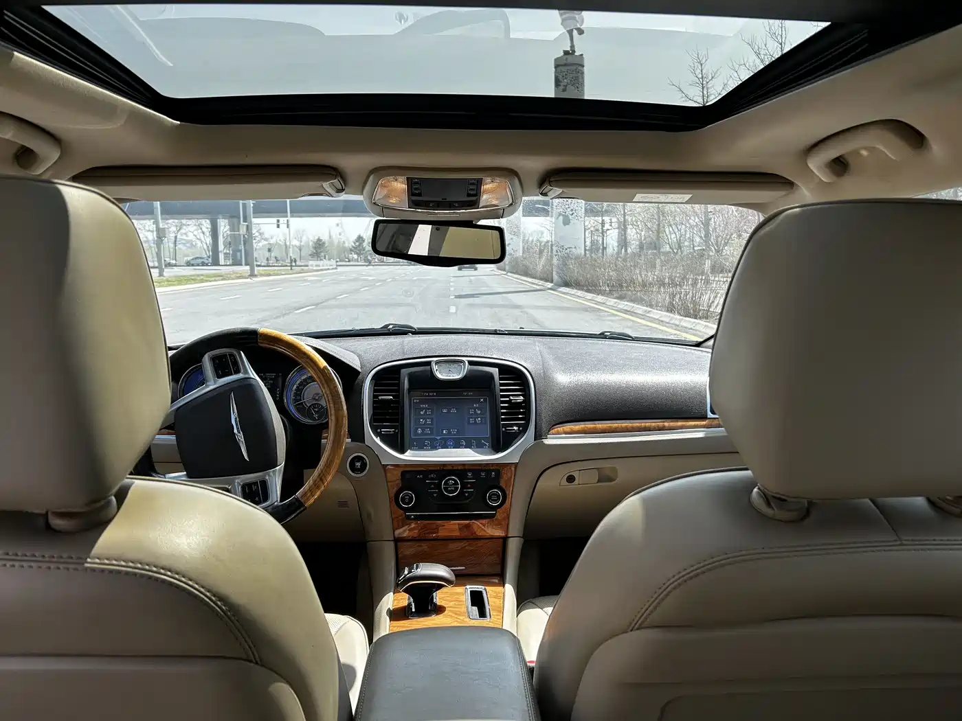 Chrysler 300C (Import) 2014 2013 Model 3.6L Premium Comfort Edition