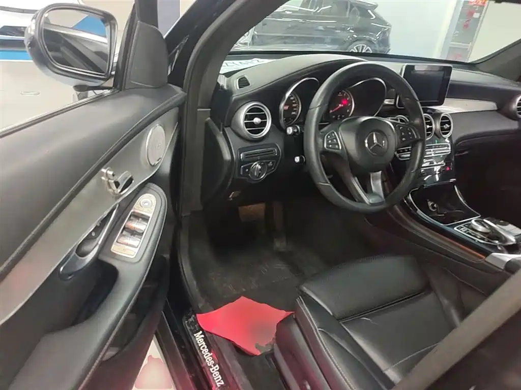 Mercedes-Benz GLC 2017 GLC 200 4MATIC фото 16