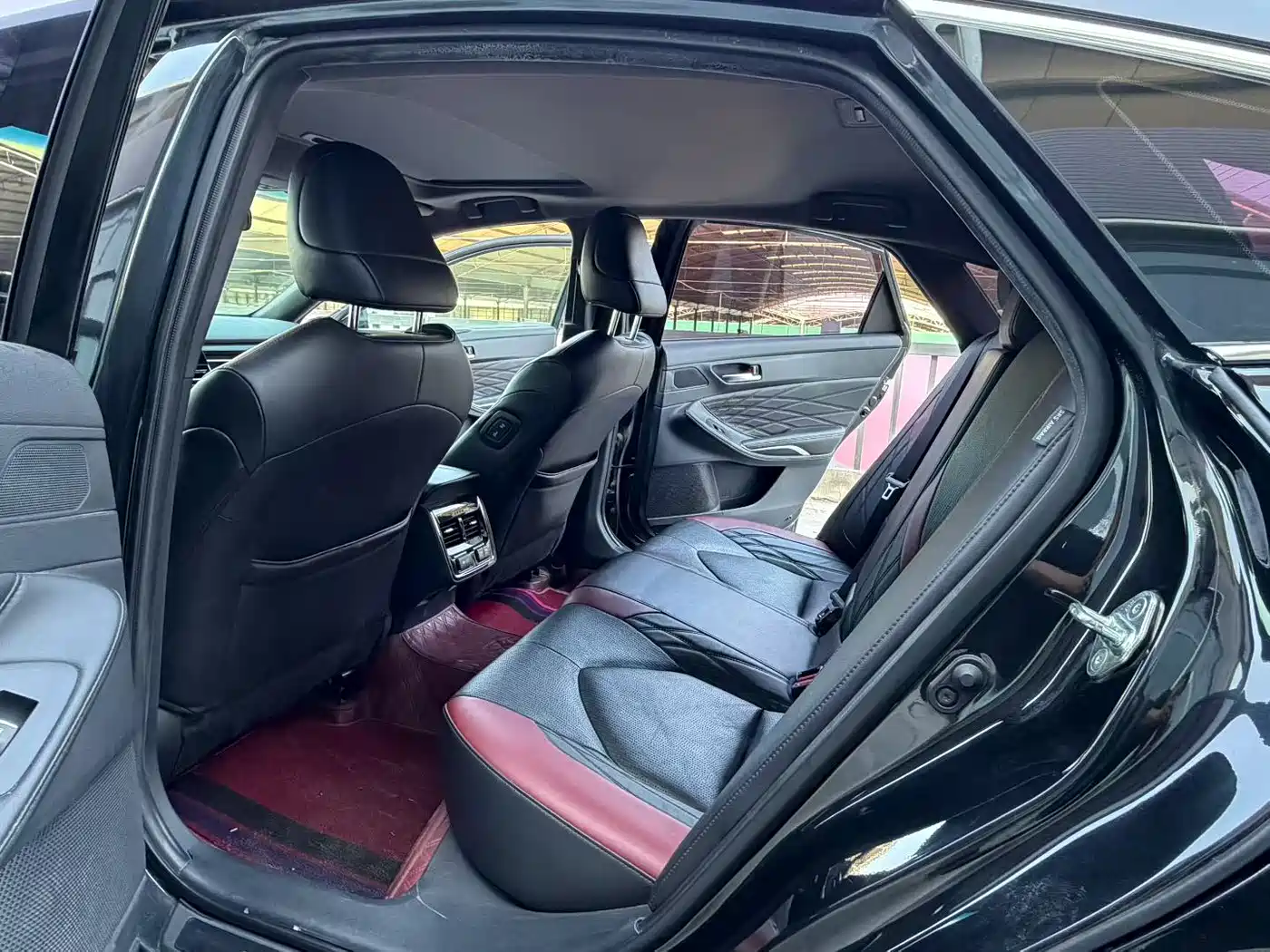 Toyota Avalon 2021 2.5L Touring Noble SPORT Edition фото 8