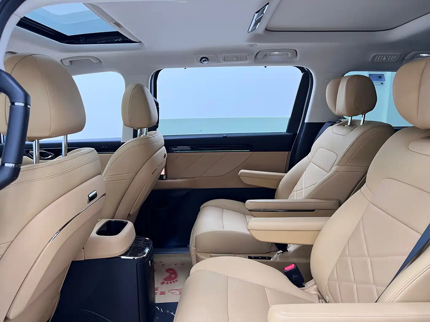 GAC Trumpchi Trumpchi E8 NEV 2024 Model 150km MAX+ фото 16