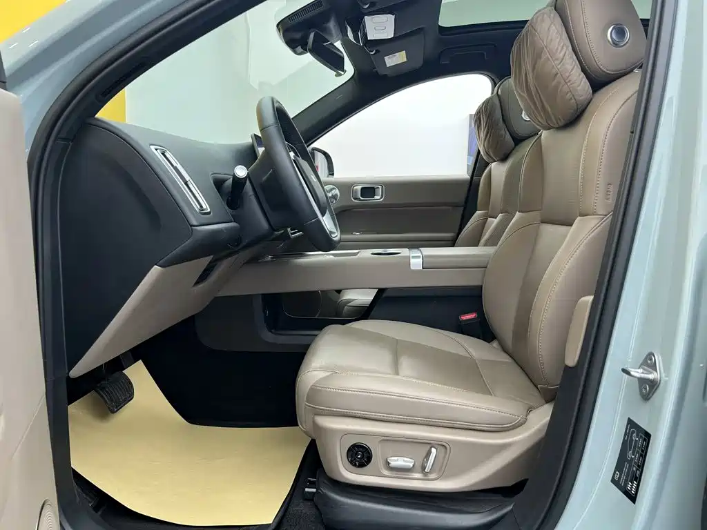 Li Auto L6 2025 2025 Max Smart Renewal Edition