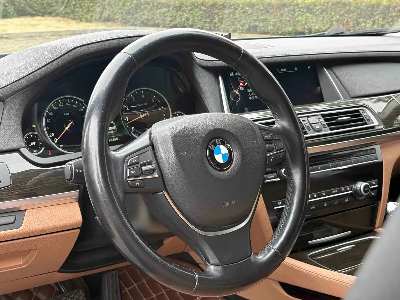 BMW 7 Series 2014 730Li Premium фото 5