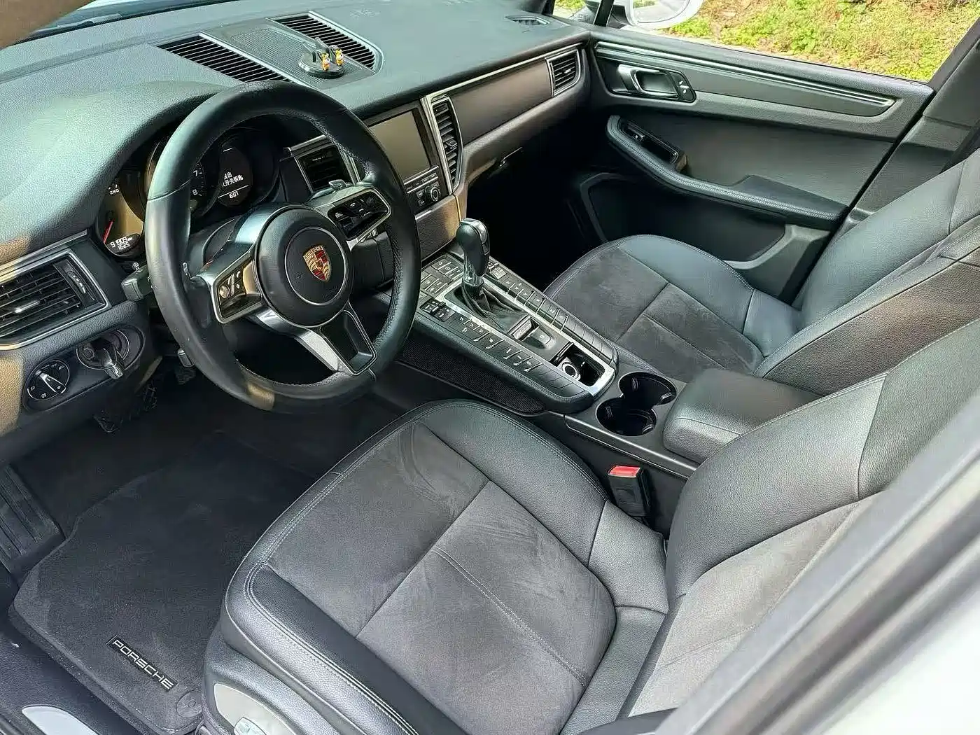 Porsche Macan 2016 Macan 2.0T фото 4