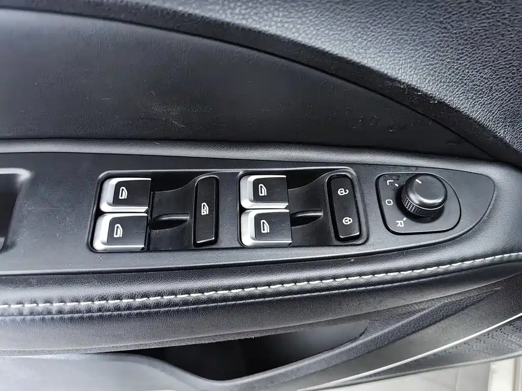 Photo 9 - Geely Emgrand
