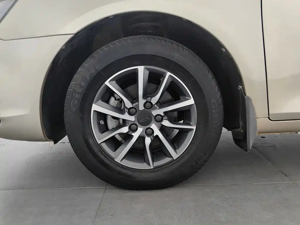 Photo 17 - Geely Emgrand