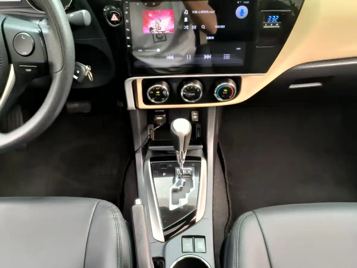 Toyota Corolla 2017 Facelift 1.2T S-CVT GL-i фото 9