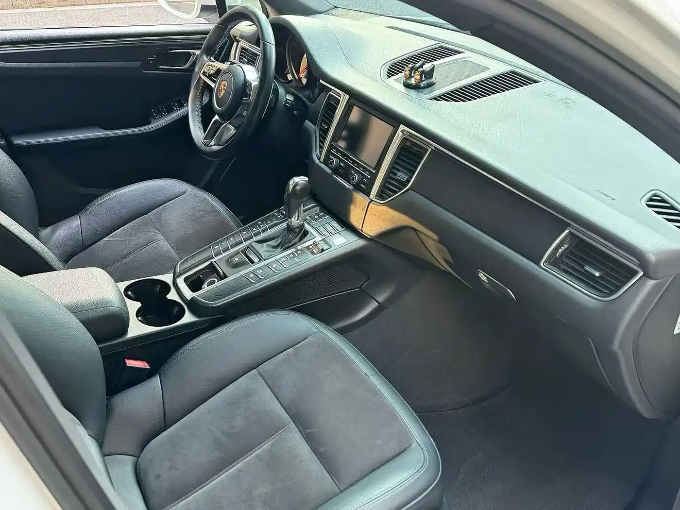 Porsche Macan 2016 Macan 2.0T фото 5