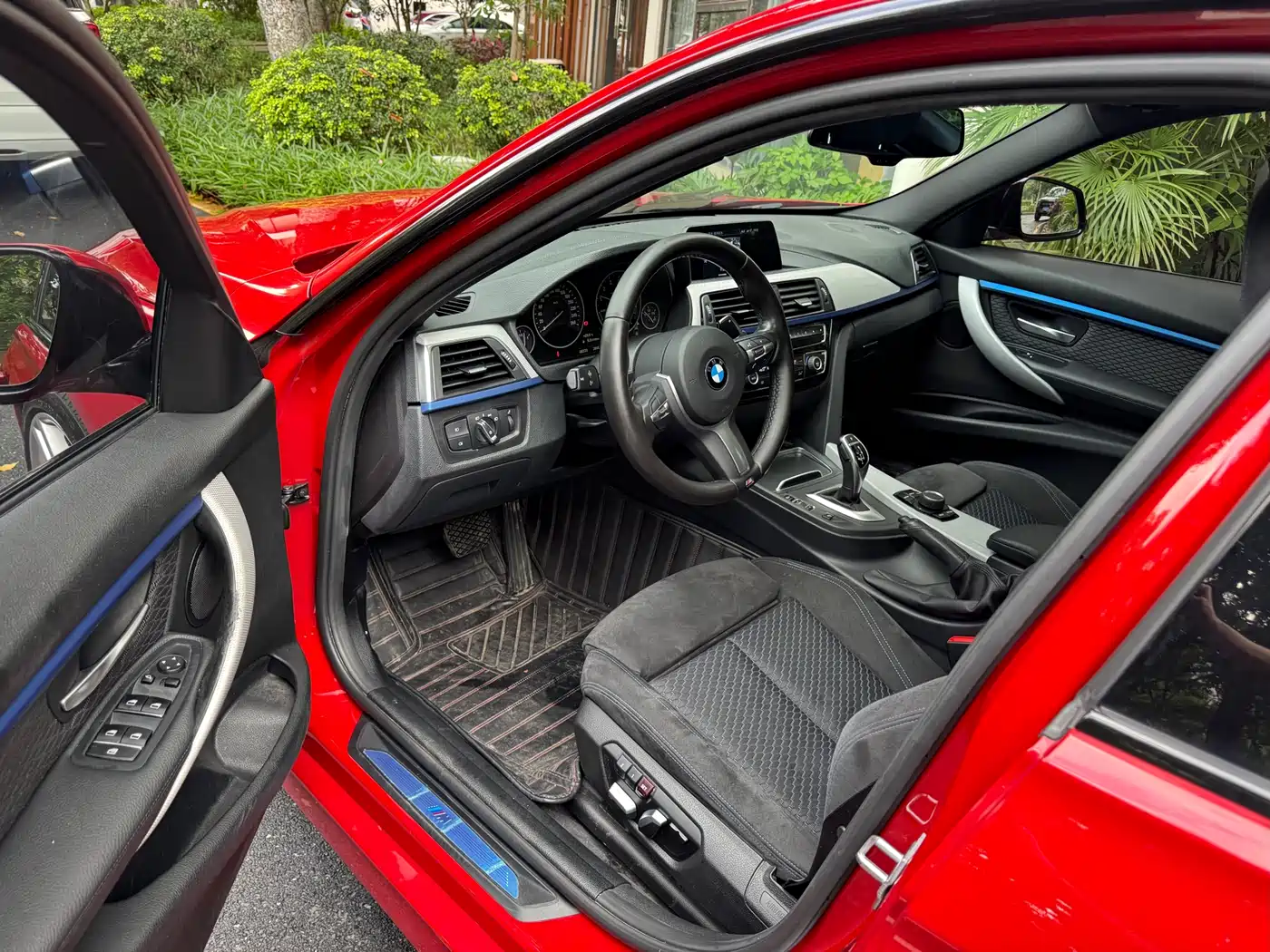 BMW 3 Series 2018 320i M Sport Package фото 8