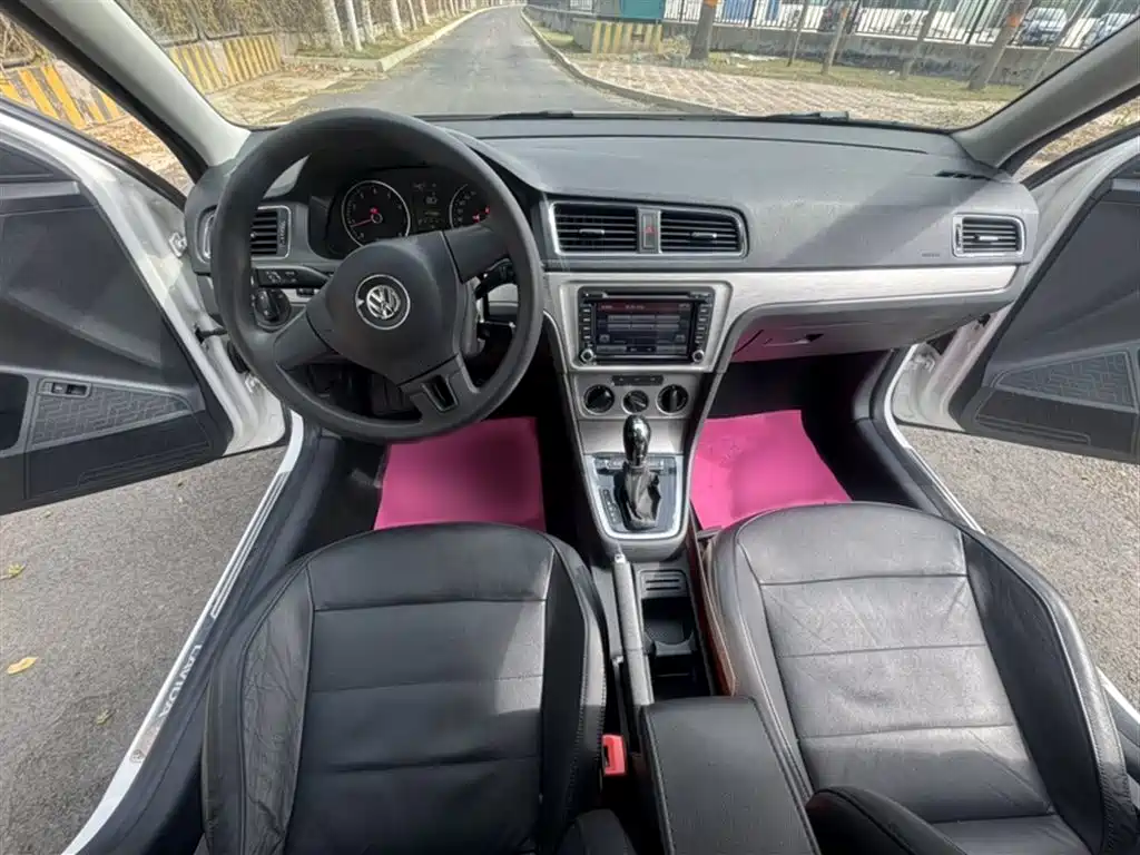 Volkswagen Lavida 2013 Facelift Classic 1.6L Automatic Comfort фото 14