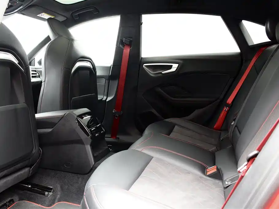 Audi A5L Sportback 2025 Model 2.0T Launch Limited Edition фото 16