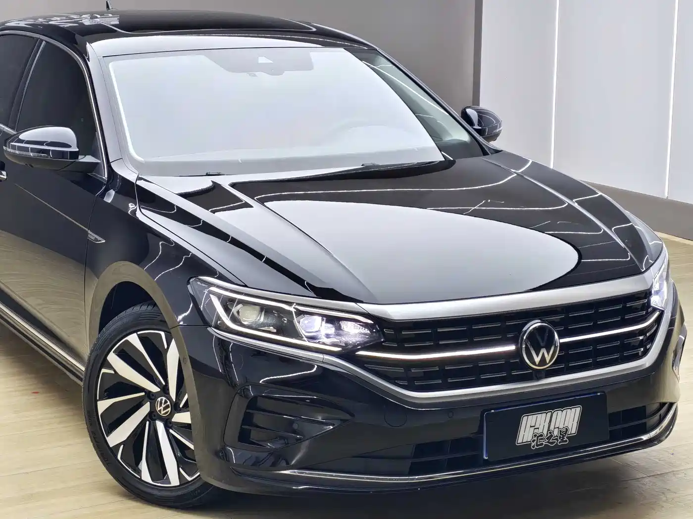 Volkswagen Passat 2023 Facelift 330TSI Luxury Edition фото 6