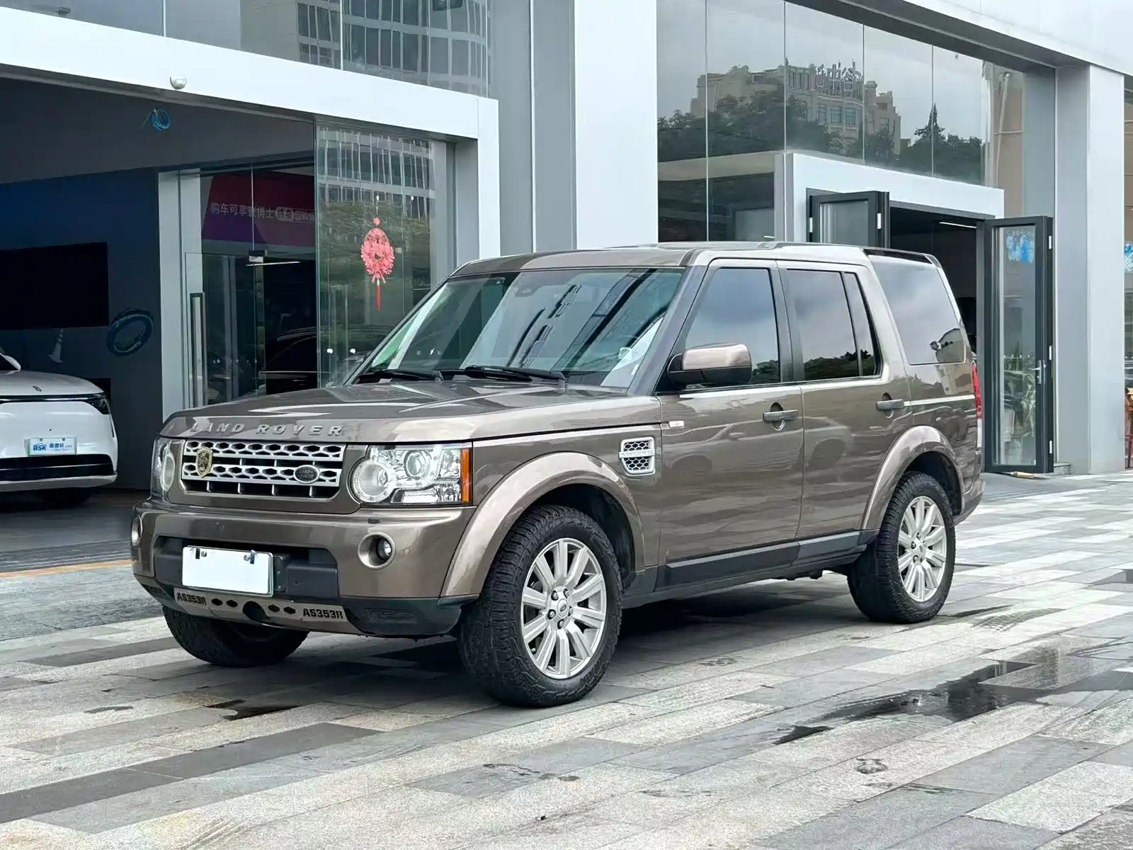 Фото 20 - Land Rover Discovery