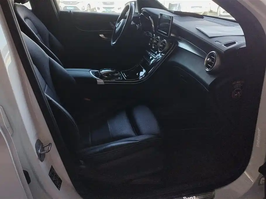 Mercedes-Benz GLC 2018 GLC 260 4MATIC Dynamic фото 8