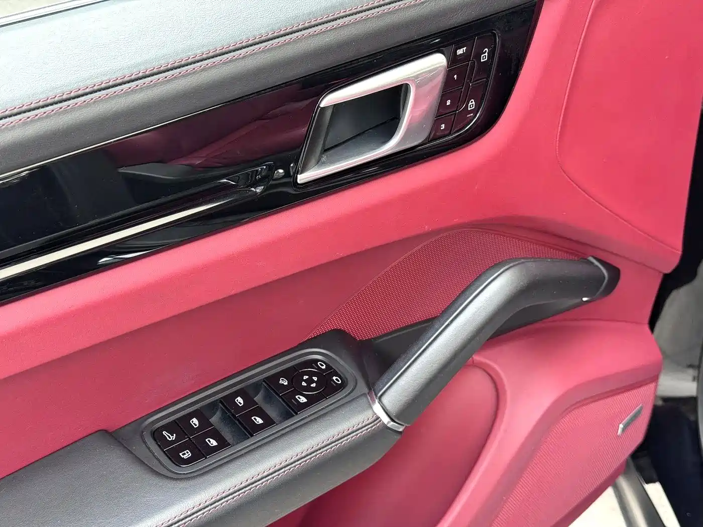 Porsche Cayenne New Energy 2019 Cayenne E-Hybrid 2.0T фото 15