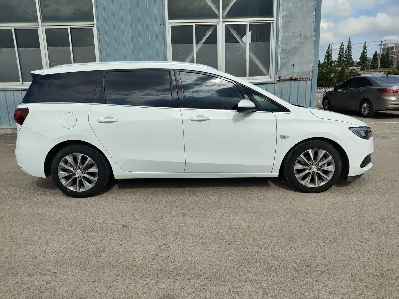 Buick GL6 2021 323T Mild Hybrid Connected Luxury фото 4