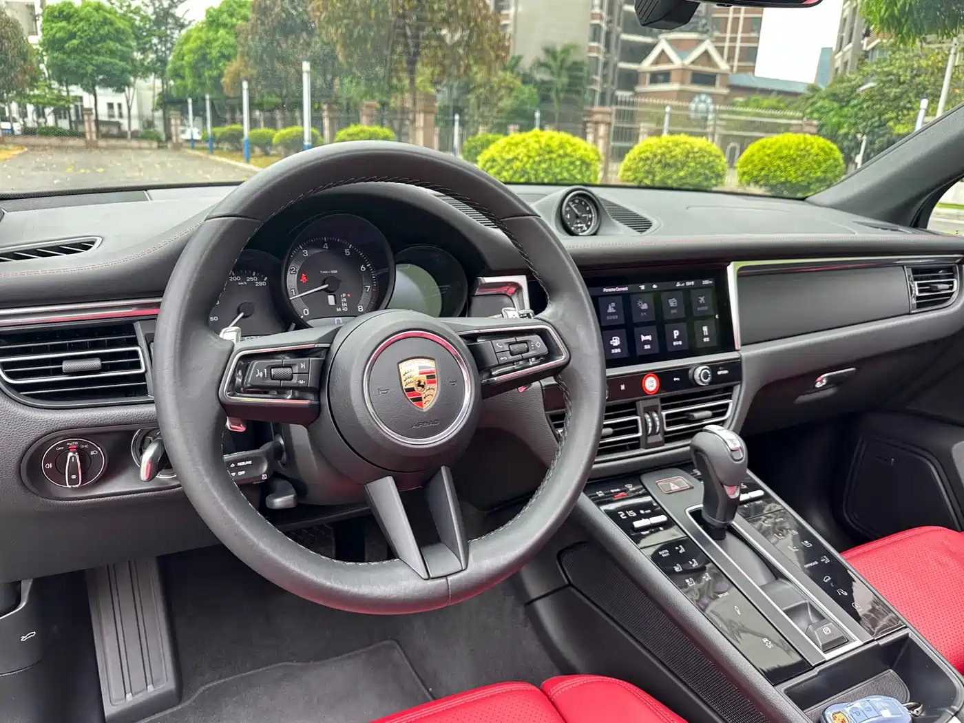 Porsche Macan 2023 Macan 2.0T фото 12
