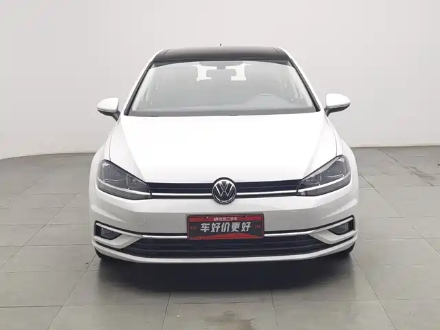 Volkswagen Golf 2020 Beloved Edition 280TSI DSG Comfort — фото 3