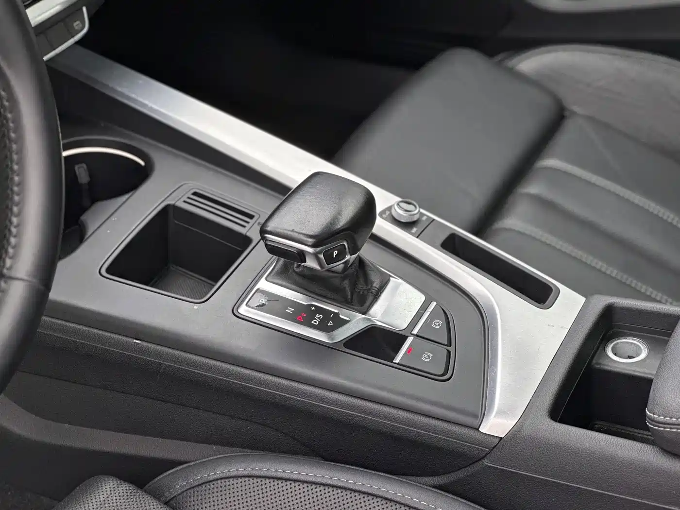 Audi A4L 2020 40 TFSI Fashion Dynamic Edition фото 9