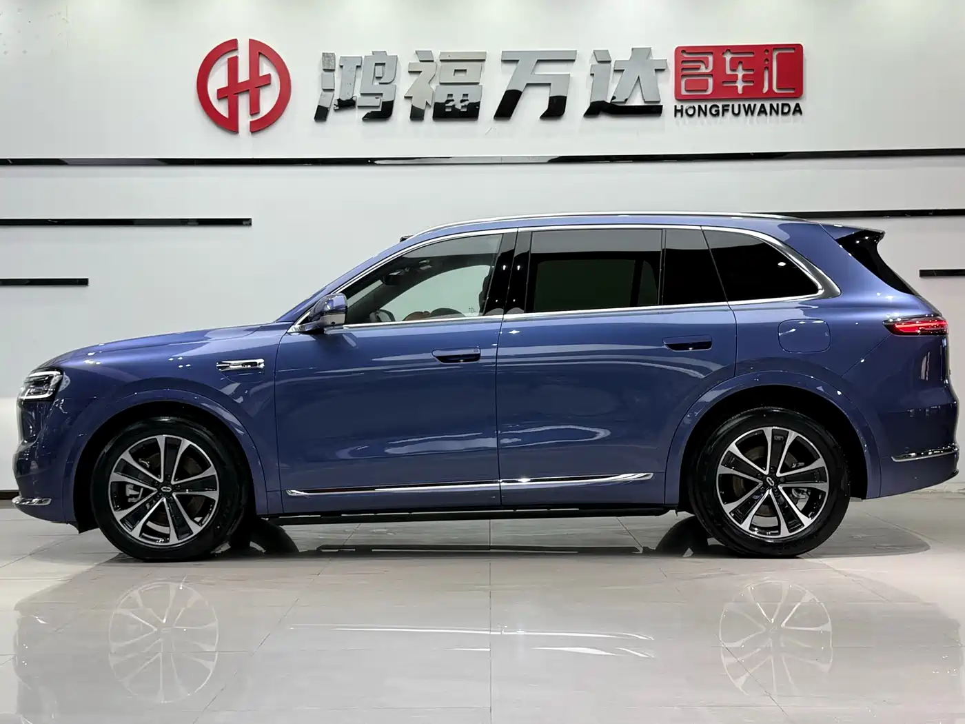 AITO Wenjie AITO M7 2026 Extended Range Ultra AWD 5-Seater фото 7