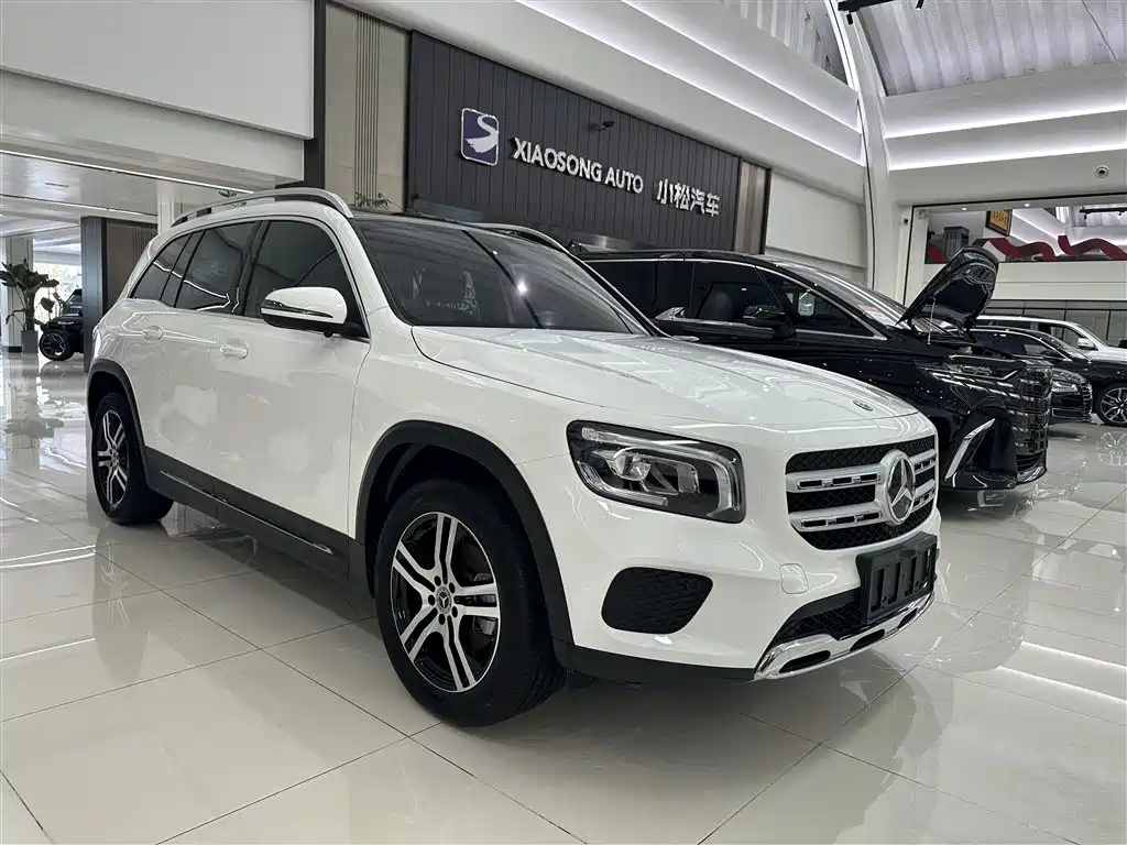 MERCEDES-BENZ GLB