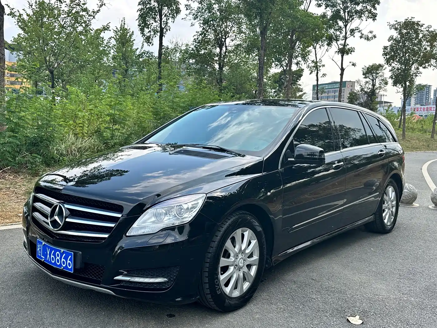 Mercedes-Benz R-Class 2011 — пригон из Китая